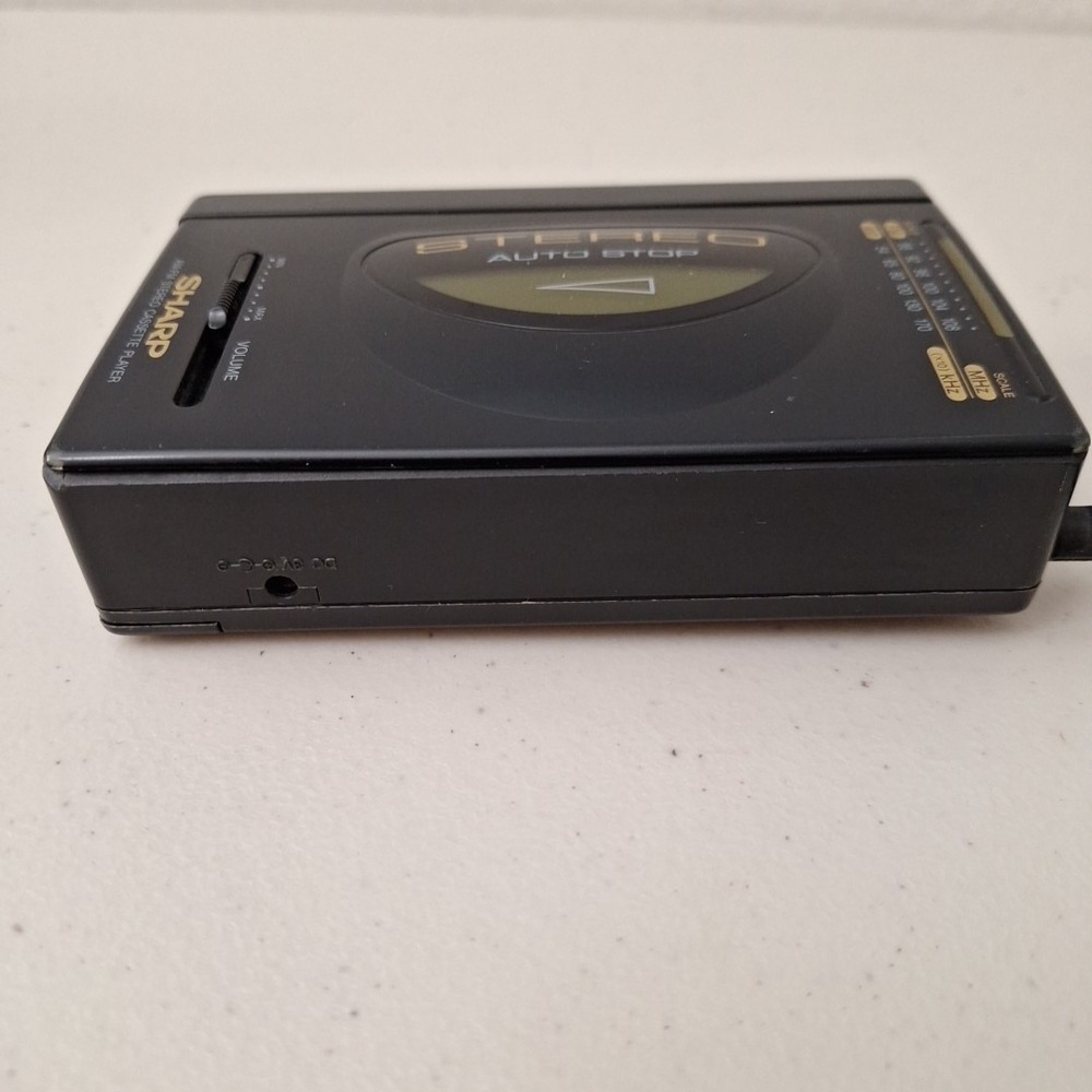 Vintage Sharp JC-150 (GY) Portable AM/FM Stereo Cassette Player WORKS SEE DESCR. - Picture 11 of 14
